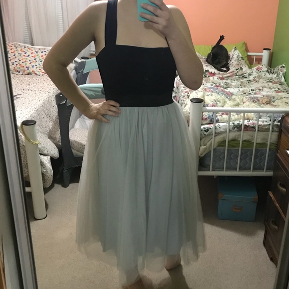 Formal dress - Picture 2 of 2